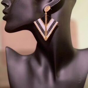 Beautiful seed beaded earrings made with Miyuki Delica beads.